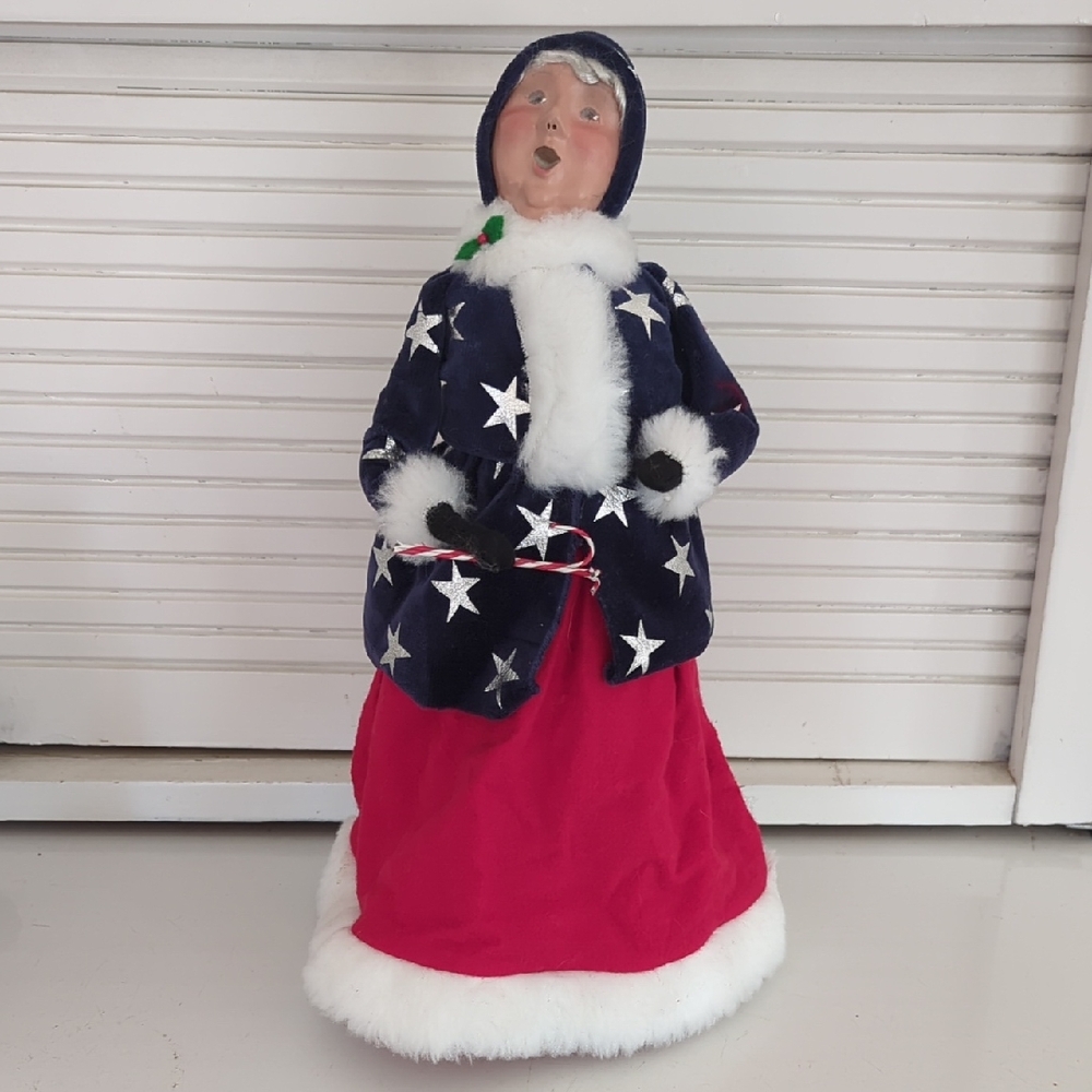 2003 Byers Choice Caroler Patriotic Mrs Claus Doll